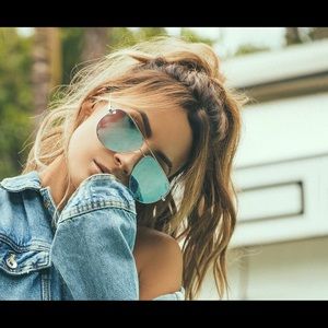 quay high key x desi aviator sunglasses blue